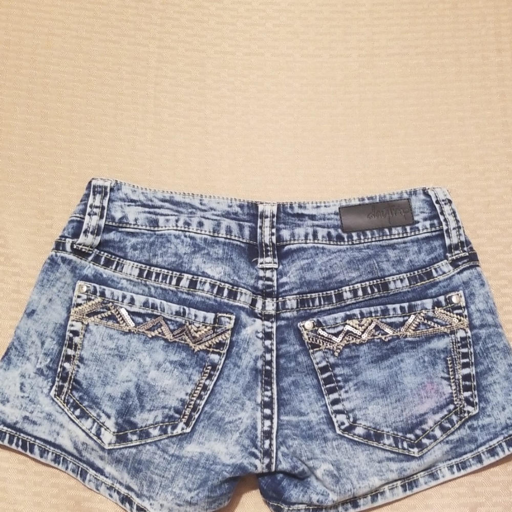 Day Trip shorts